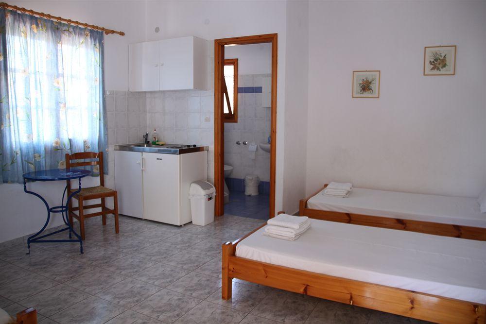Oasis Rooms & Studios In Ґаліссас Екстер'єр фото